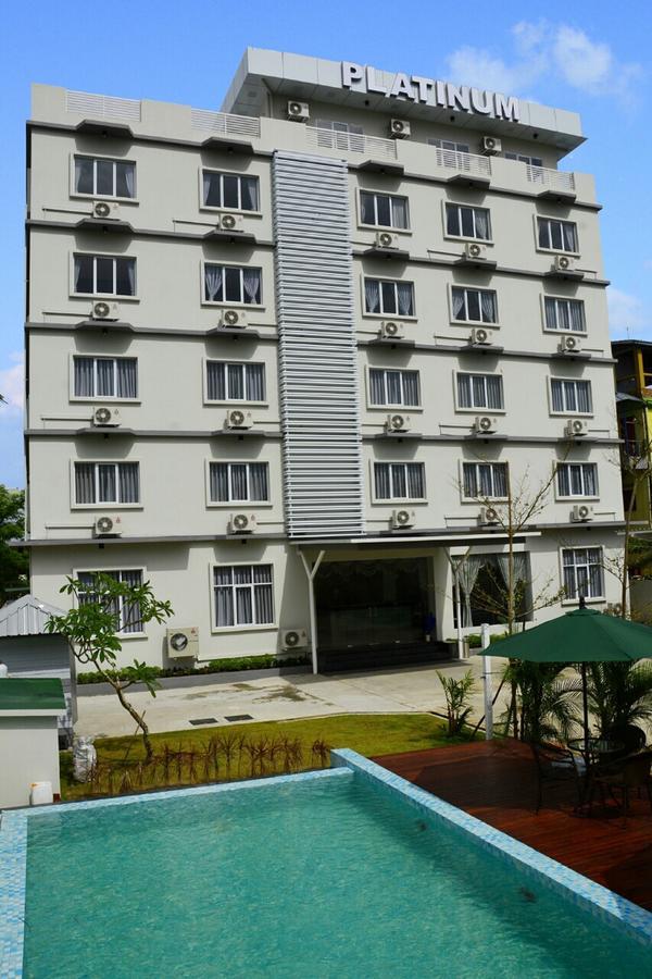 Platinum River View Hotel Yangón Exterior foto